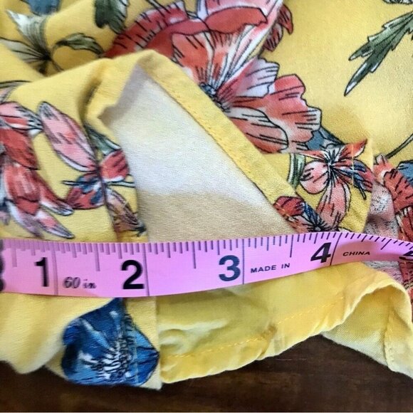 Lush  Women's Yellow Floral Beachy Romper w/ Cutouts Double Tie Front Size Small - Picture 12 of 12